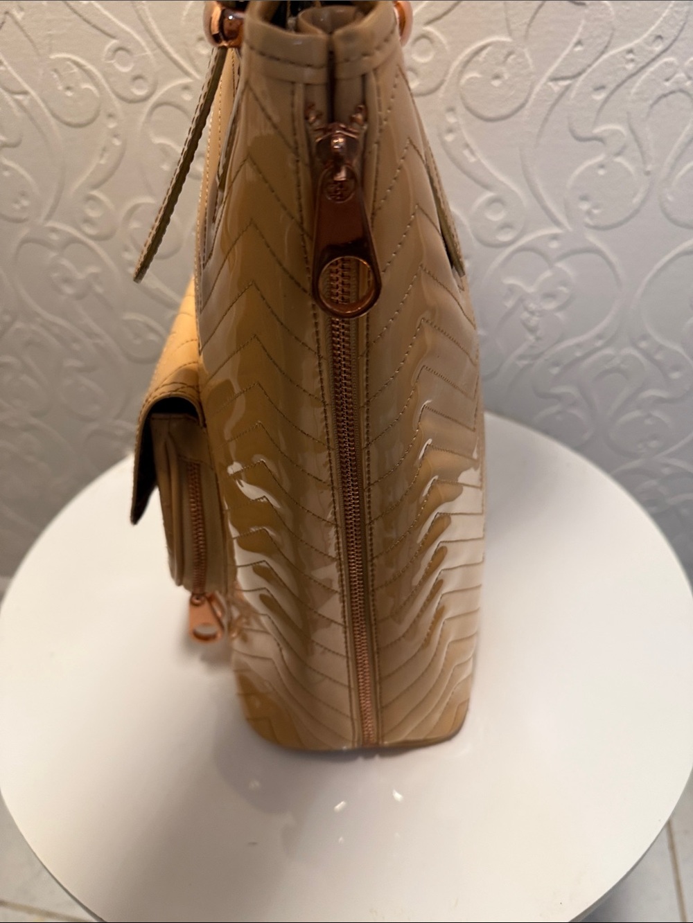 Ted Baker Tan Patent Quilted Shoulder Tote - Picture 5 of 13